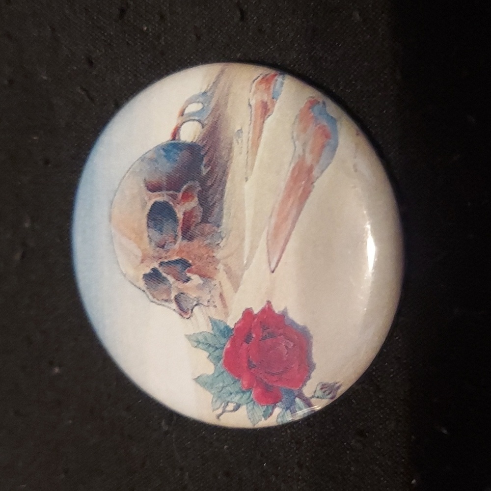 - Grateful dead 81 tour button. Sick graphic